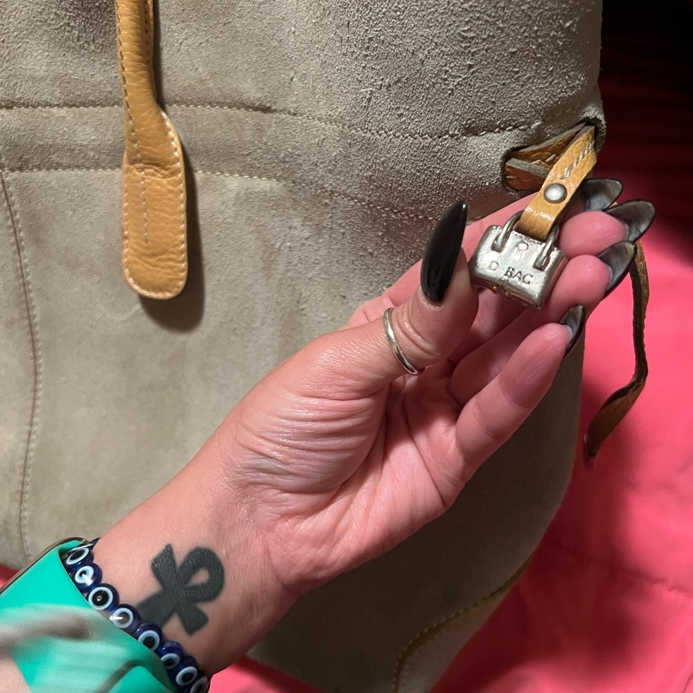 Tod’s suede large tan D tote bag. Princess Diana’s signature bag - Picture 2 of 16